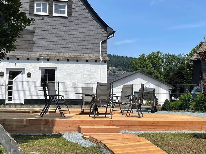 Ferienwohnung für 6 Personen, mit Terrasse und Garten, kinderfreundlich in Neuastenberg