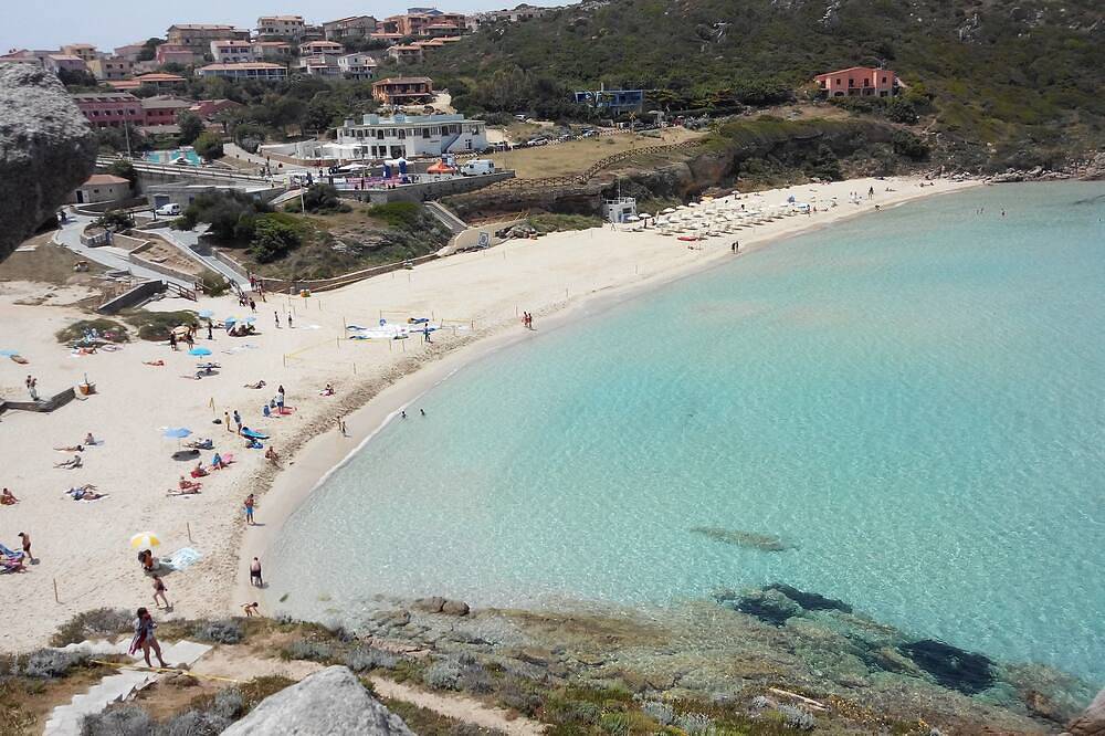 Entire apartment, Bright bilo sea view with wi-fi 150 mt. from the beach in Santa Teresa di Gallura, Santa Teresa Gallura (Municipality)