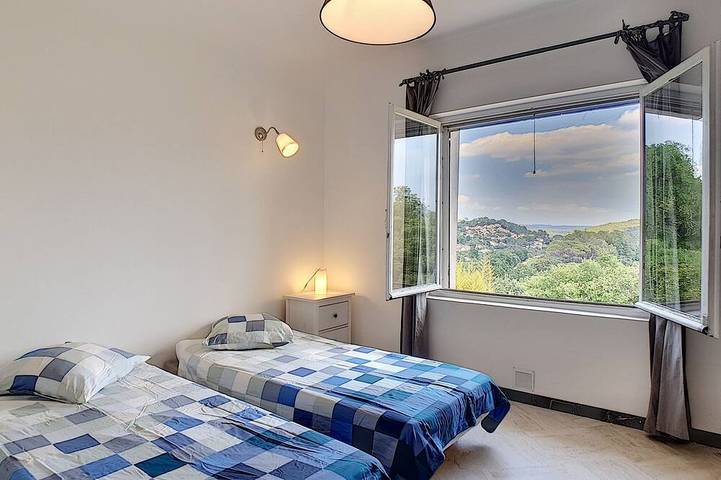 Location de vacances pour 12 personnes, avec jardin et balcon à Carcès - 4