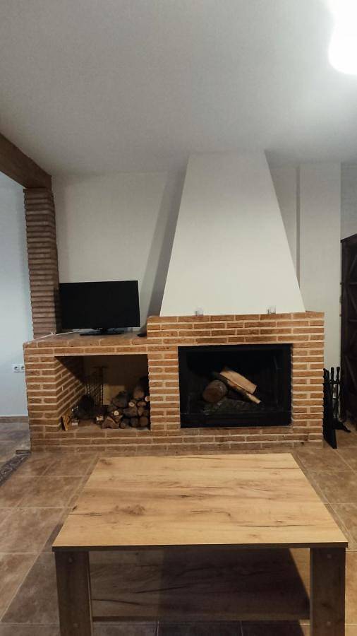 Casa de vacaciones para 7 personas, con piscina además de jardín y vistas, Familias con niños en Riópar - 4