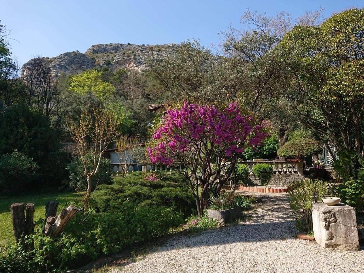 Deluxe Double Room with Extra Bed in Anduze, Parc national des Cévennes