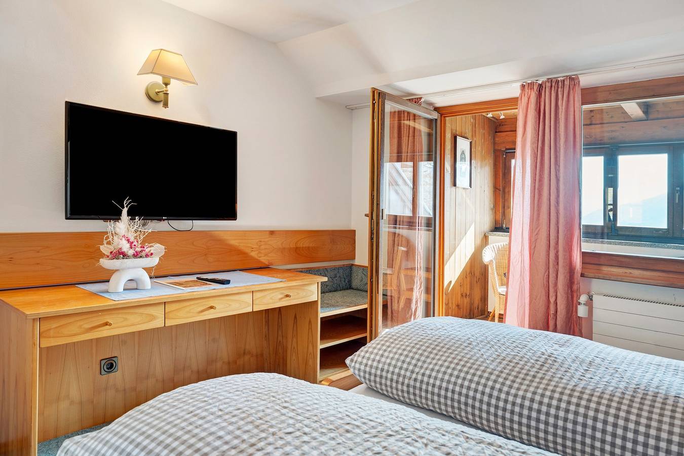 Camera 'Bb Pattis H Doppia 23' con vista montagna, terrazza comune e Wi-Fi in Tunes (Alto Adige), Vipiteno