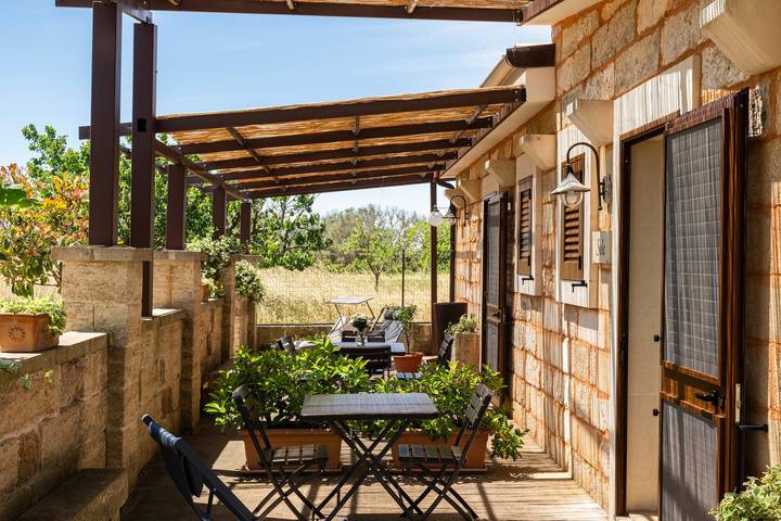 Room 'Sole' with Private Terrace, Wi-Fi and Air Conditioning in Santa Cesarea Terme, Lecce Province