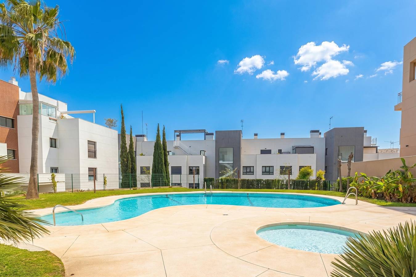Ganze Wohnung, Seaview Apart 5mn From Sea Xemxija in St. Paul's Bay, Insel Malta