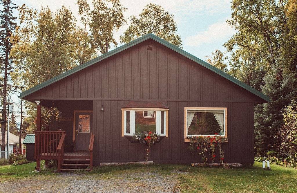 Charmantes Haus mit drei Schlafzimmern in einer ruhigen Straße in der Stadt in Homer, Kenai Peninsula
