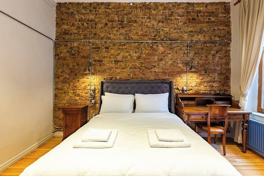Ganbaru Tours-Private Triplex in Galata in Beyoğlu, Istanbul