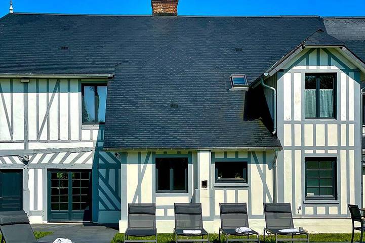 Location de vacances pour 10 personnes, avec jardin à Saint-Symphorien (Eure)