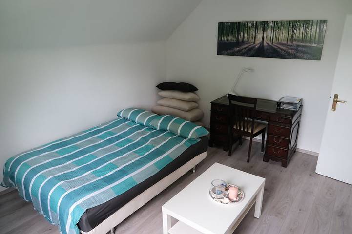 Ferienwohnung für 4 Personen, mit Terrasse und Garten sowie Pool in Mainz - 2