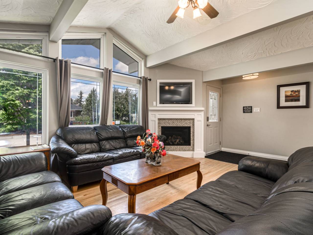 Ganzes Haus in Haysboro mit privatem Parkplatz in Calgary, Kanadische Rocky Mountains