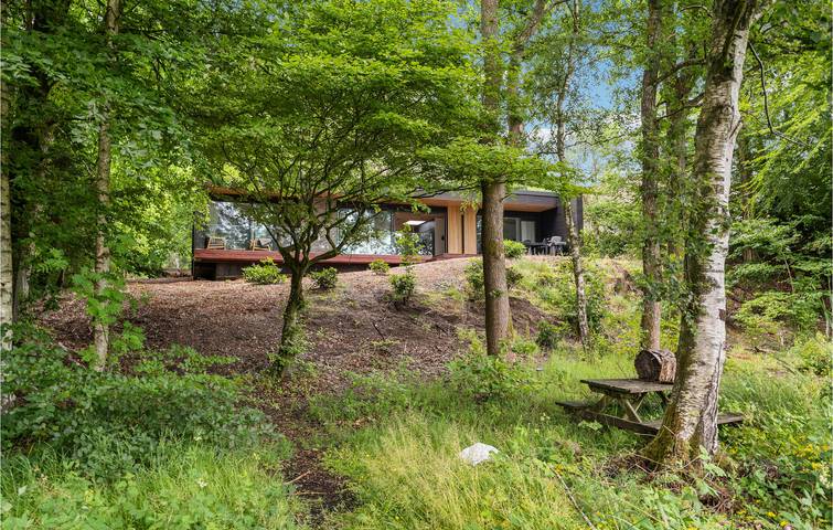 Ferienhaus für 8 Personen, mit Terrasse und Garten sowie Seeblick in Bryrup