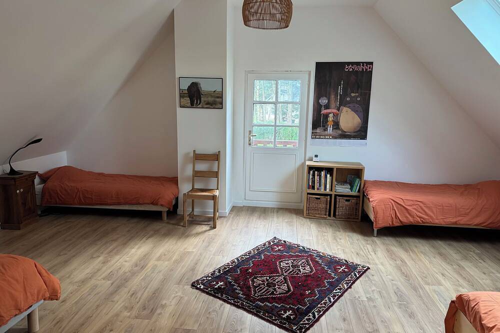 Maison calme, grand jardin, 4mn plage Houlgate, idéale pour les familles in Gonneville-sur-Mer, Région de Lisieux