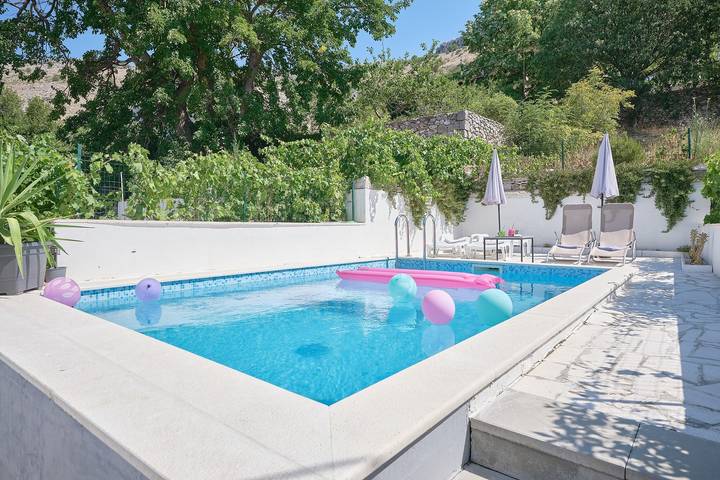 Ferienhaus Roza mit privatem Pool in Podstrana, Split-Dalmatien