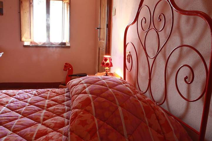 Villa di campagna indipendente con giardino a Montepulciano in Toscana in Montepulciano, Siena e dintorni