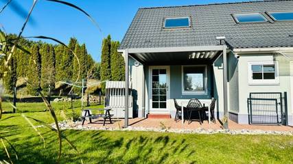 Ferienhaus für 4 Personen, mit Terrasse und Garten in Lütow