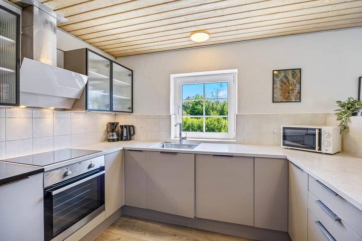 Villa für 14 Personen, mit Balkon/Terrasse und Whirlpool sowie Pool und Sauna in Vester Husby - 4