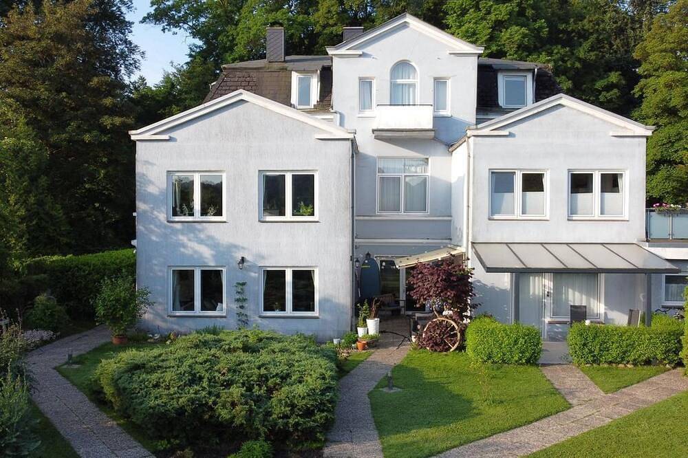 Simple double room - Pension Seeschlösschen in Mölln, Kreis Hertogdom Lauenburg