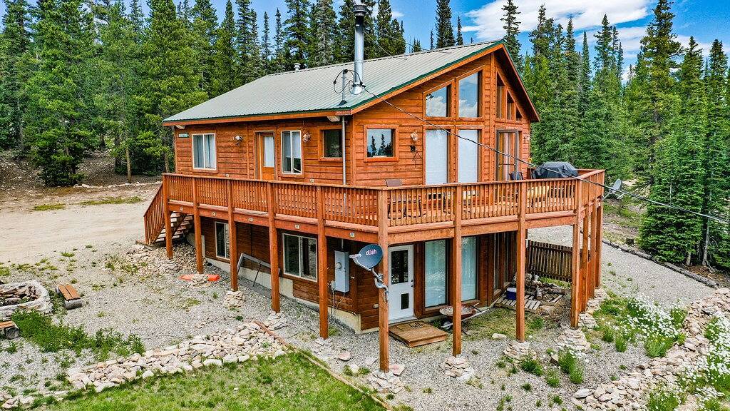 Quiet, Cozy Modern Mountain, Family Friendly Home w/Game room - Puma's Den in Park County