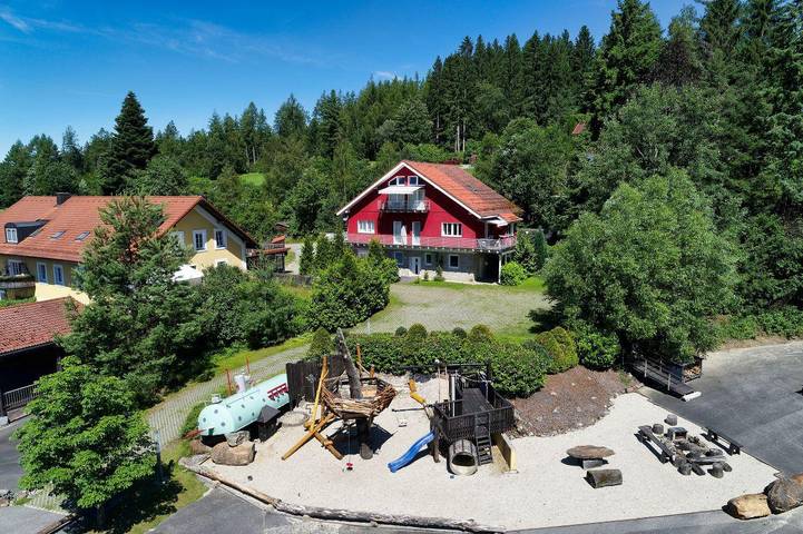 Ferienwohnung für 6 Personen, mit Balkon und Balkon/Terrasse sowie Terrasse und Garten in Drachselsried