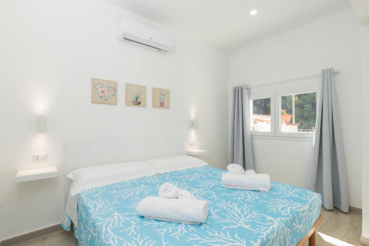 Mariposa Rooms in Santa Maria Navarrese, Baunei