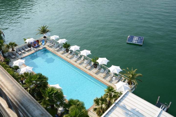 Hôtel pour 2 personnes, avec vue et vue sur le lac ainsi que jardin et piscine, animaux acceptés