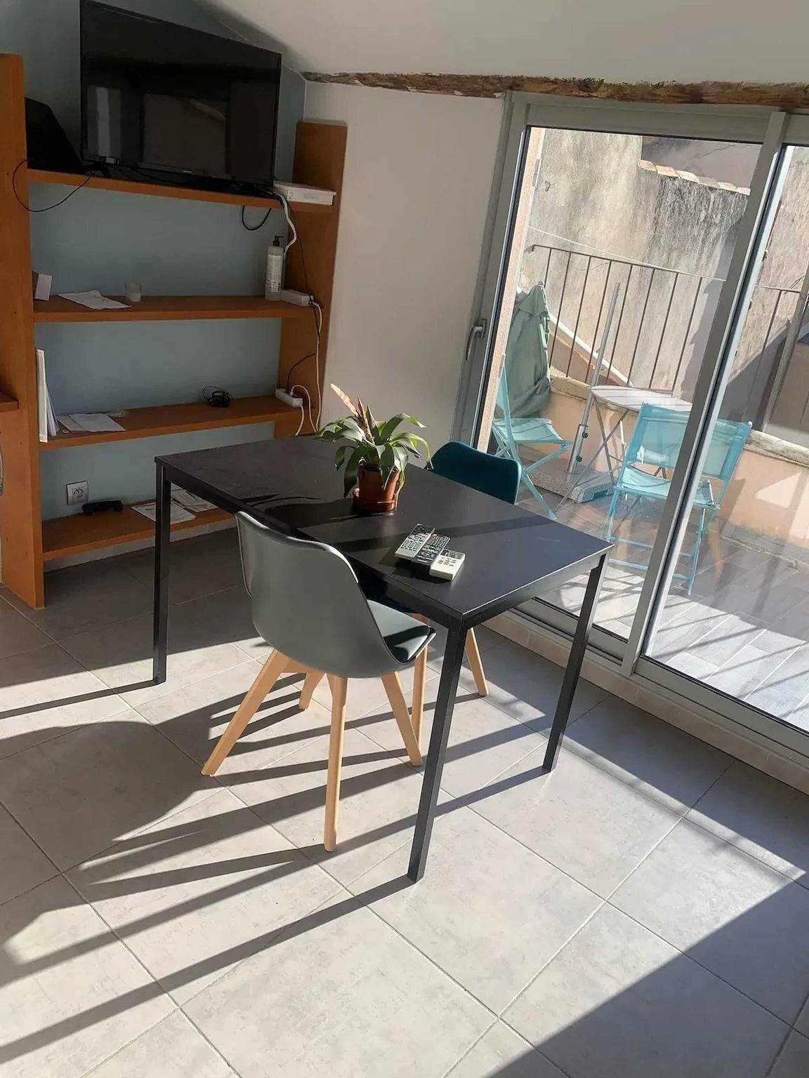 Studio entier, Studio moderne à Aix-en-Provence - 20 m² avec terrasse ! in Aix-en-Provence, Région d'Aix-en-Provence