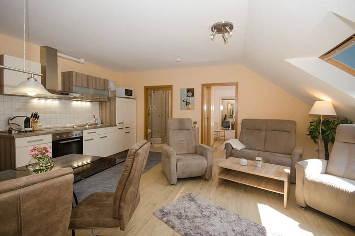 Ferienwohnung für 4 Personen, mit Terrasse und Garten in Leer
