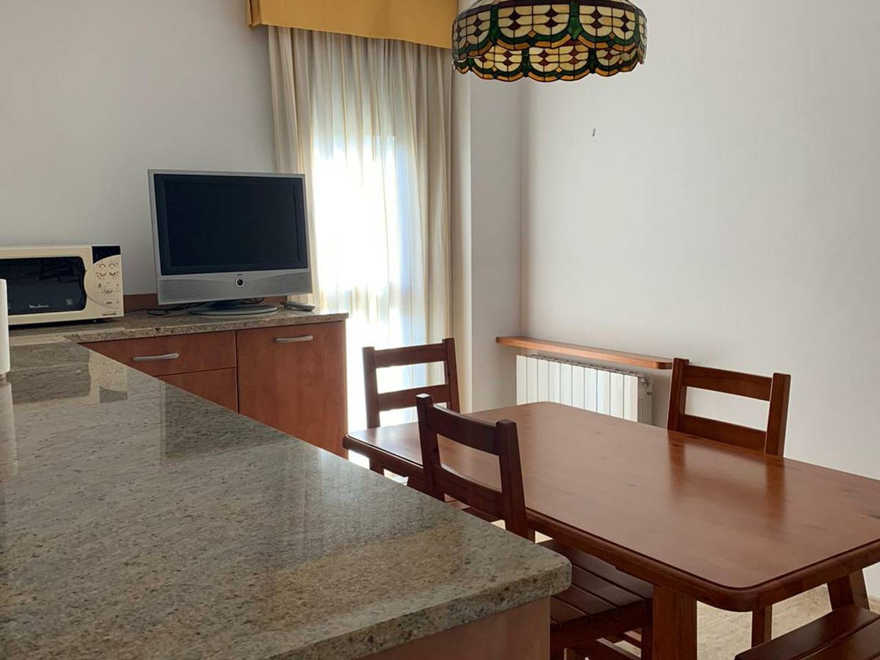 Entire apartment, Spacious 2-Bed Apartment with Pool, Balcony & Garage in Jaca in Jaca, Spanish Pyrenees