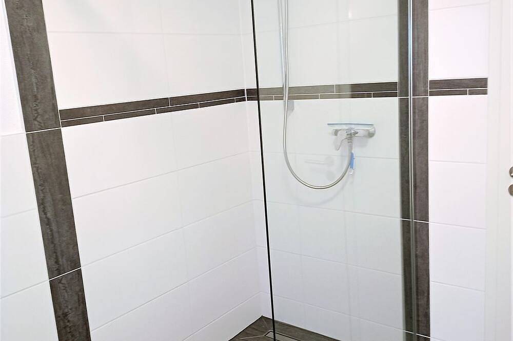 Ganze Wohnung, 3-Bett-Ferienwohnung Karin, bis 4 Personen - Ferienhaus Egger in Üdersdorf, Vulkaneifel