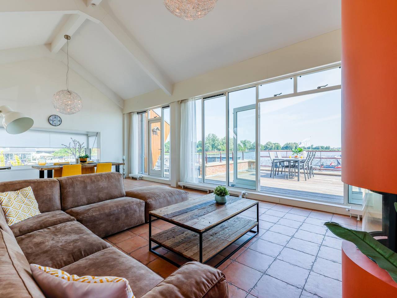 Ganze Wohnung, Modernes penthouse mit beeindruckendem Seeblick in Uitgeest, Noord-Holland - Nordseeküste