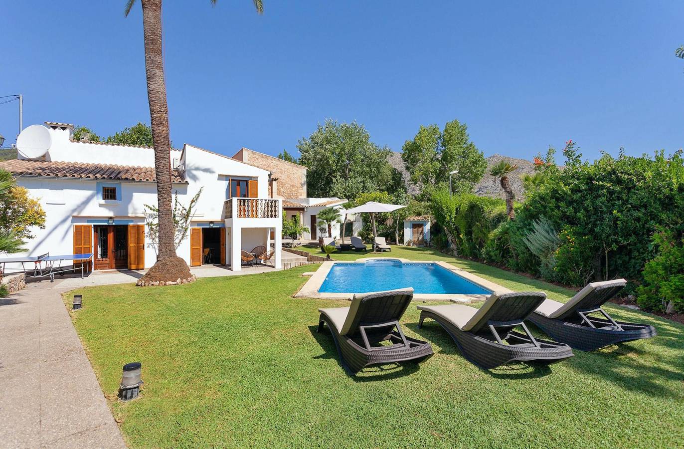 Casa Pont Roma by Vida Villas, Private pool walk to restaurants and shops in Torrent de la Vall d'en Marc, Pollença