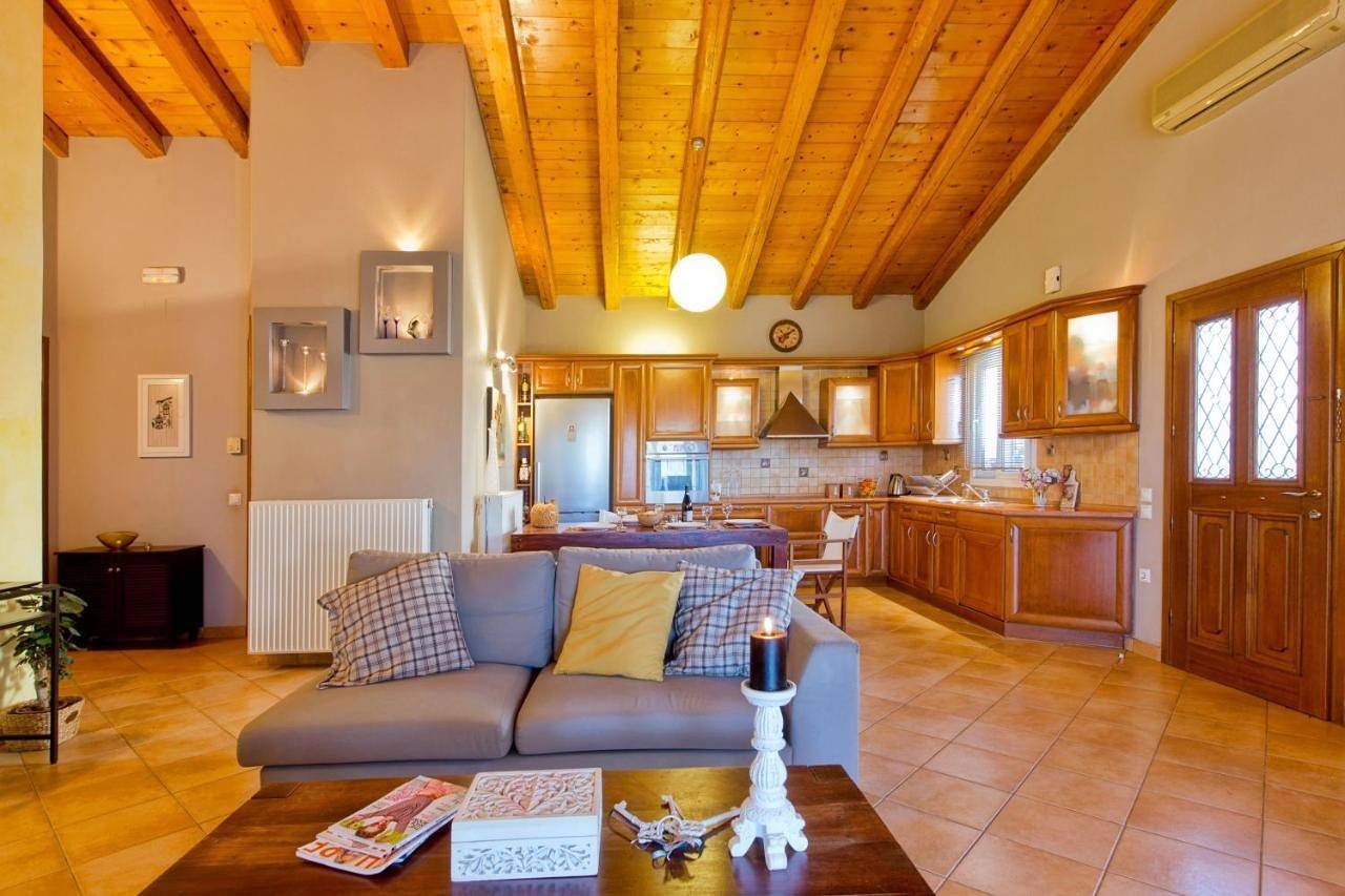 Villa Caramel in Άγιο Ιωάννη (Κέρκυρα), Κέρκυρα