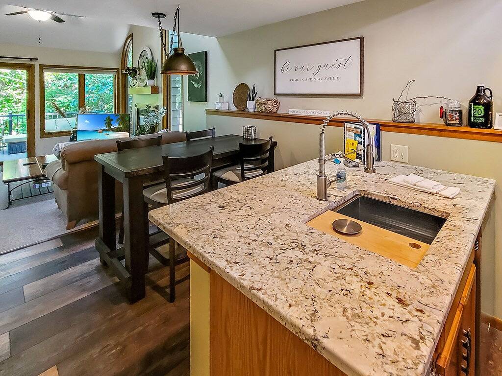 Reihenhaus mit 2 Schlafzimmern und 2 Bädern im Galena-Territorium. in Jo Daviess County