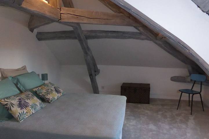 Gîte pour 5 personnes, avec jardin à Neuville-aux-Bois (Loiret) - 4