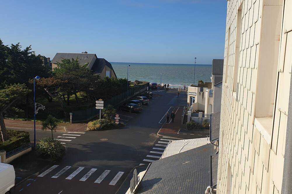 Apartamento entero, Nice studio with sea view in Hauteville-sur-Mer, Coutances y alrededores