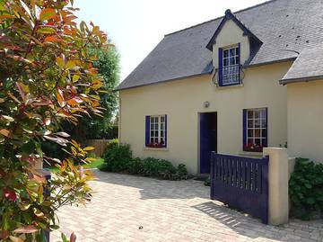 Gîte pour 5 personnes, avec terrasse et jardin à La Fresnais