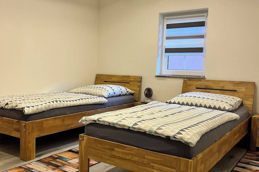 Ganze Wohnung, Ferienparadies Verweilzeit - 100m² Luxus (Keine Monteure oder Jugendgruppen) in Ohrenbach, Romantische Straße