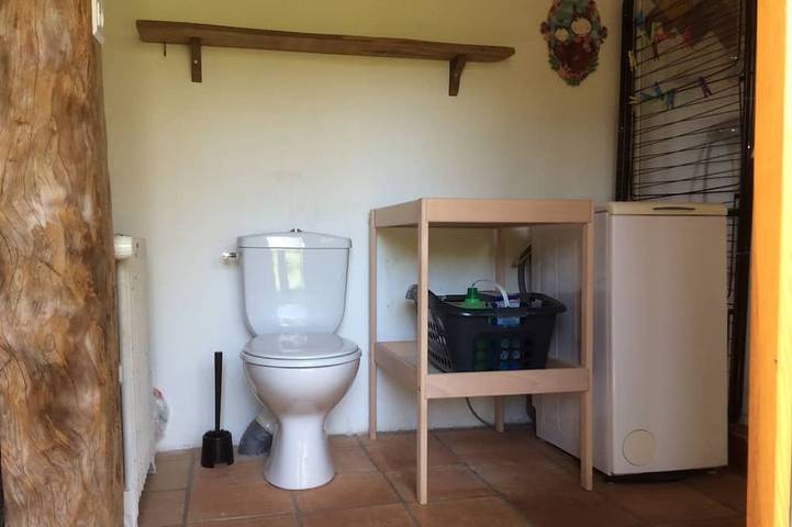 Appartement entier, Gîte rural de caractère dans petit village calme sur les flancs du Mont Poupet in Ivrey, Jura Francais