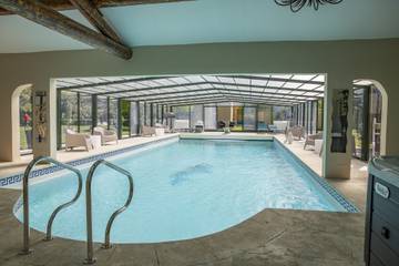 Finca für 16 Personen, mit Whirlpool und Garten in der Provence