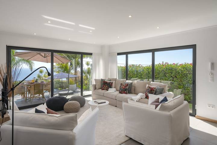 Pool, Garten und Meerblick - Villa Hibiscus in Estreito da Calheta, Madeira