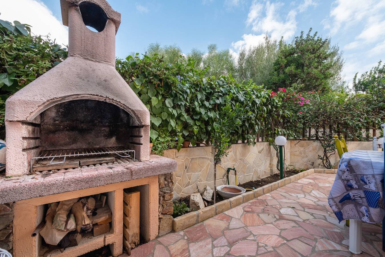Piccola e idilliaca casa vacanze Lelu' con giardino e terrazza in Crabonaxa/Villasimius, Villasimius