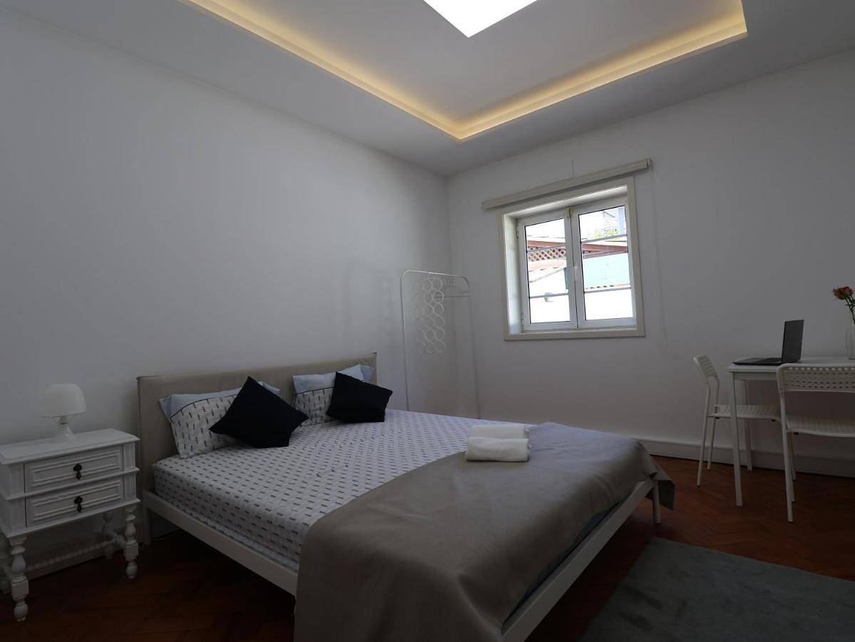 Double Room with Shared Bathroom in Aldoar, Oporto