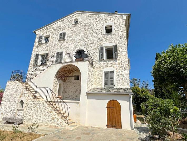 Appartement de vacances pour 15 personnes, avec vue et jardin