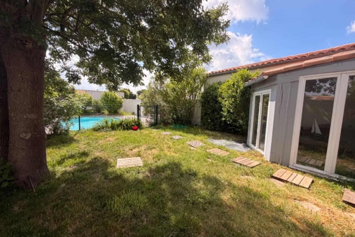 House with private pool and large garden in Nieul-sur-Mer, La Rochelle und Umgebung