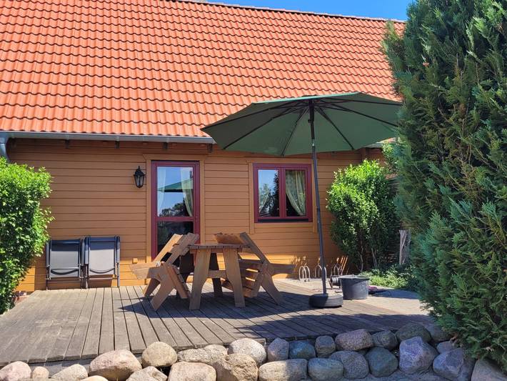 Ferienhaus für 4 Personen, mit Balkon und Terrasse sowie Garten in Klink