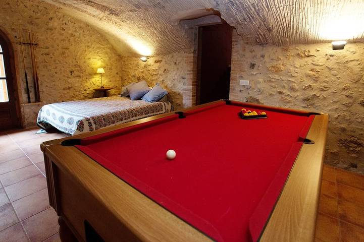 Location de vacances pour 16 personnes, avec jacuzzi et jardin, animaux acceptés à Sant Mori - 2