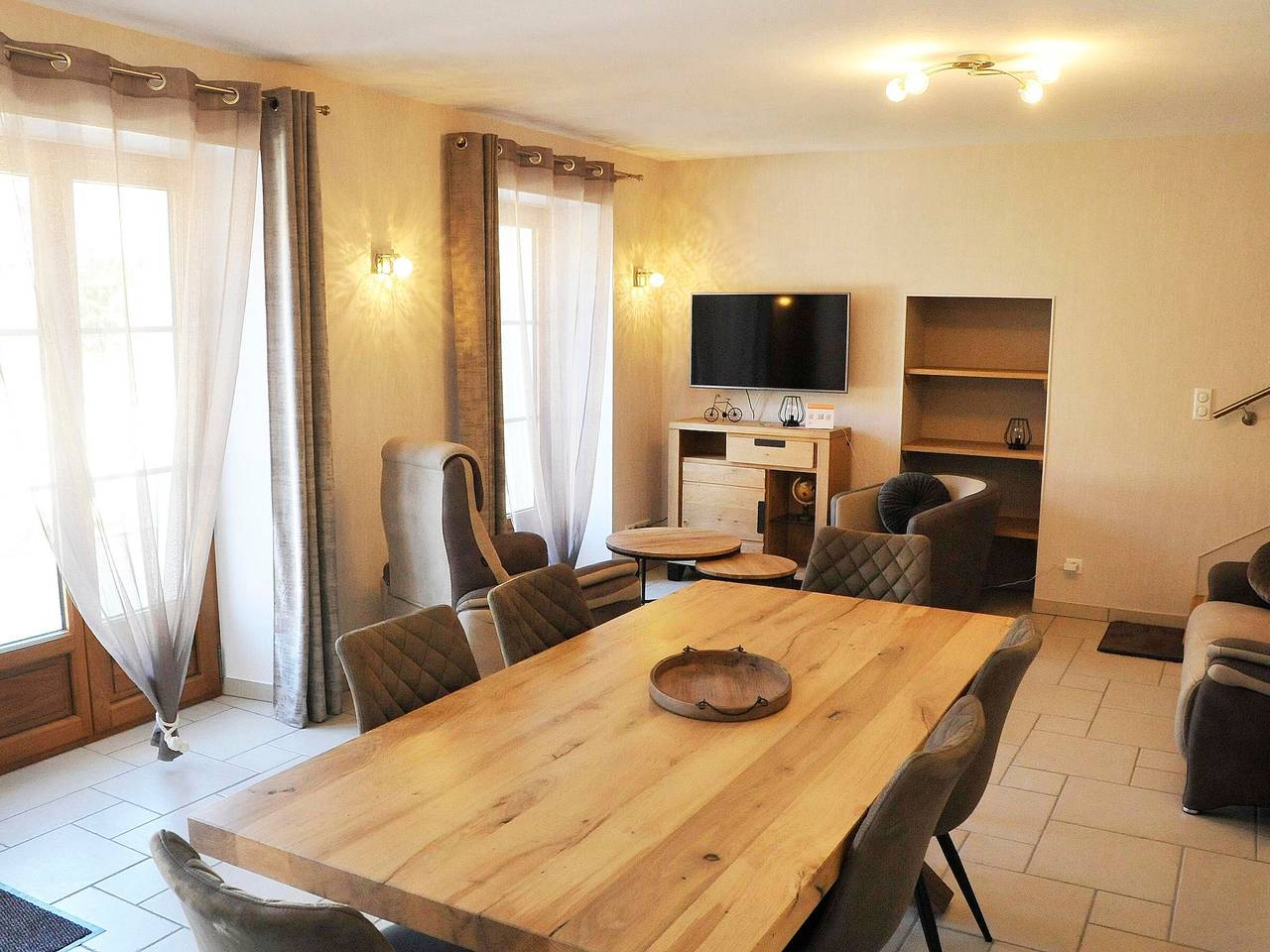 Modernes Ferienhaus am Weinberg mit Terrasse und Komfort inklusive in Maligny, Auxerre und Umgebung