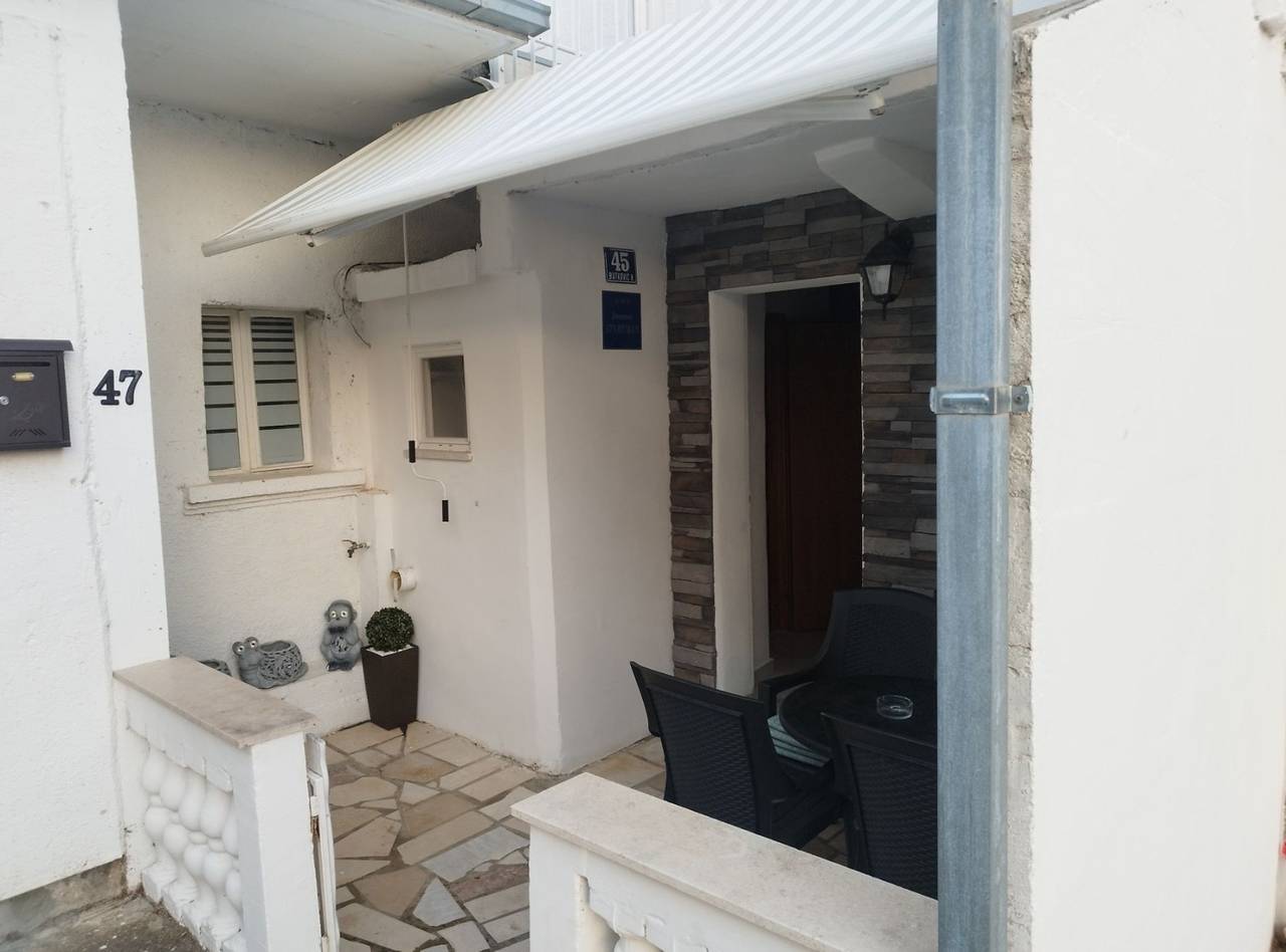 Ganze Wohnung, Ferienwohnung für 4 Personen mit Balkon in Povile, Primorje-Gorski Kotar