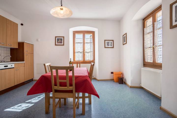 Gîte pour 4 personnes, avec jardin à Tenno - 3