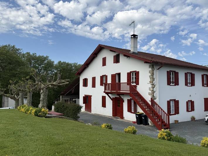 Gîte pour 6 personnes, avec Terrasse et Jardin