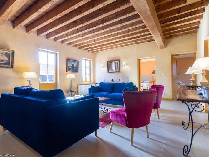 Komfortables Ferienhaus nahe der Natur in Saint-Hilaire-Fontaine, Nièvre